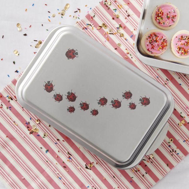 Ladybug Cake Pan Ladybug Ladybird Party Containers (In Situ)