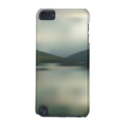 Lake in the mountains iPod touch (5th generation) case