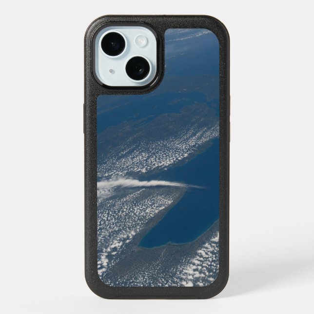 Lake Michigan, Lake Huron And State Of Michigan. iPhone 15 Case (Back)