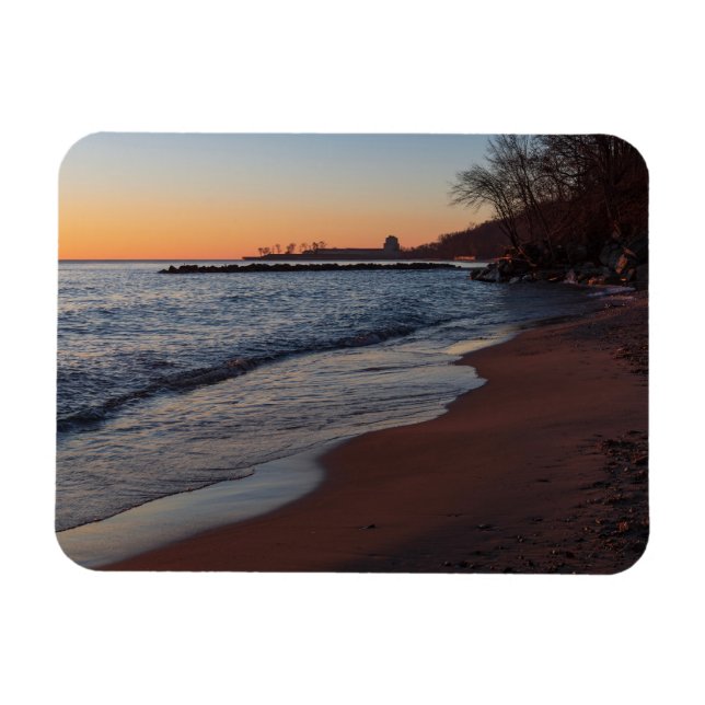 lake michigan north shore milwaukee at daybreak magnet (Horizontal)