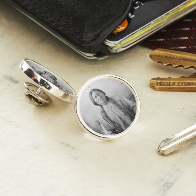 Lakota Leader Sitting Bull Native American Indian  Lapel Pin (In Situ)