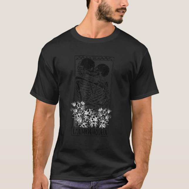 L'amoureux Tarot Card Skeleton Kissing Aesthetic M T-Shirt (Front)