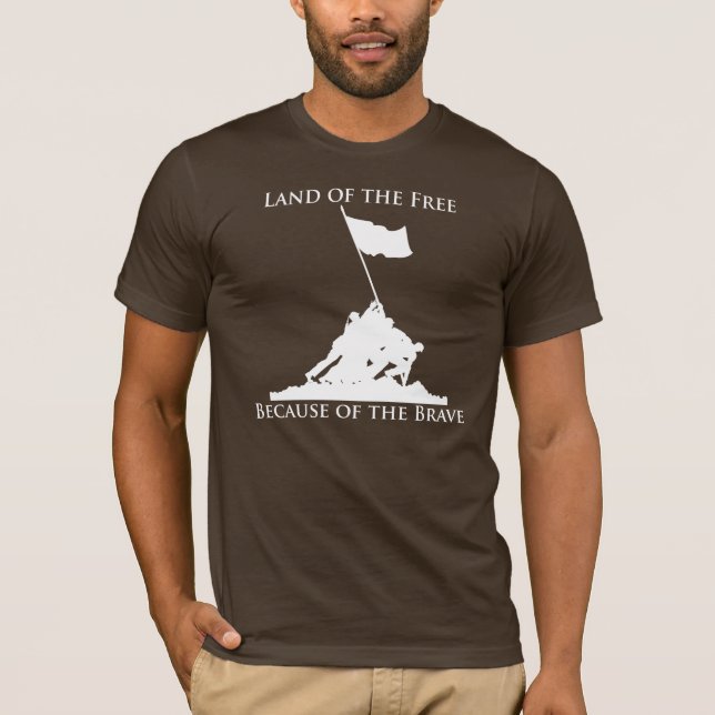 Land of the Free, Because of the Brave: Iwo Jima ( T-Shirt (Front)