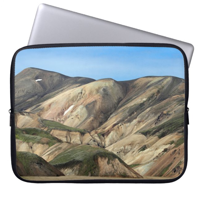 LANDMANNALAUGAR IN ICELAND LAPTOP SLEEVE (Front)