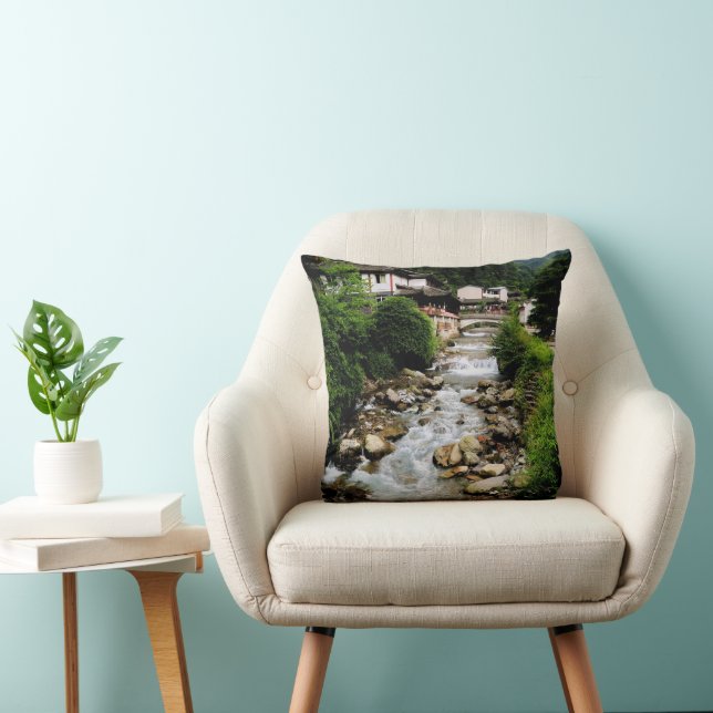 landscape throw pillow (Chair)