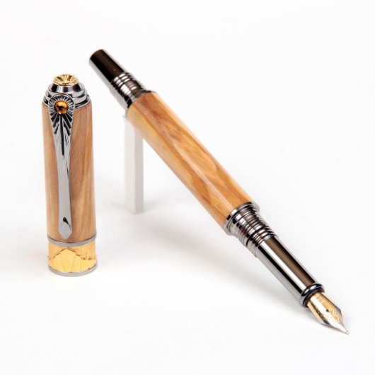 Lanier Art Deco Fountain Pen - Olivewood (3/4)