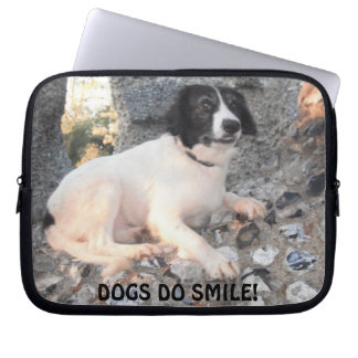 Laptop Sleeve Sprollie Visiting Castle Smiling