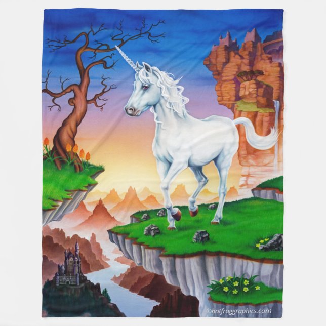 Large fleece blanket fantasy unicorn design (Front)