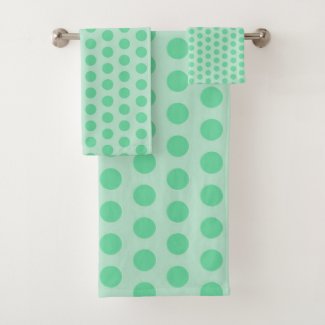 Large mint green polka dots pattern, retro style bath towel set