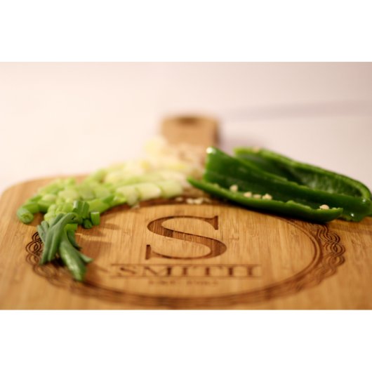 Large Personalized Handled Cutting Board - Smith (3/4)