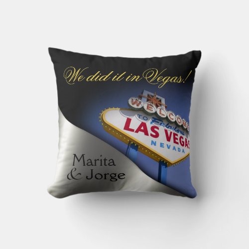 Las Vegas Sign Mr  Mrs Newlyweds  silver Throw Pillow