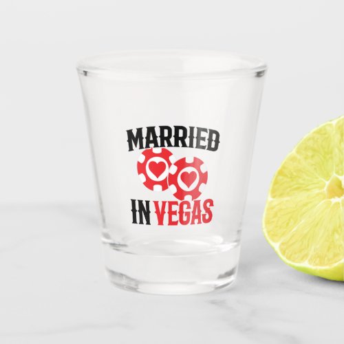 Las Vegas Wedding _ Couple _ Married In Vegas Shot Glass