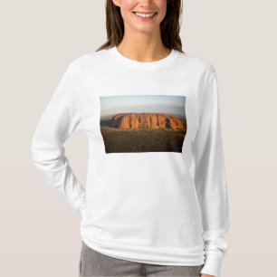 Late Afternoon Light on Uluru / Ayers Rock, T-Shirt
