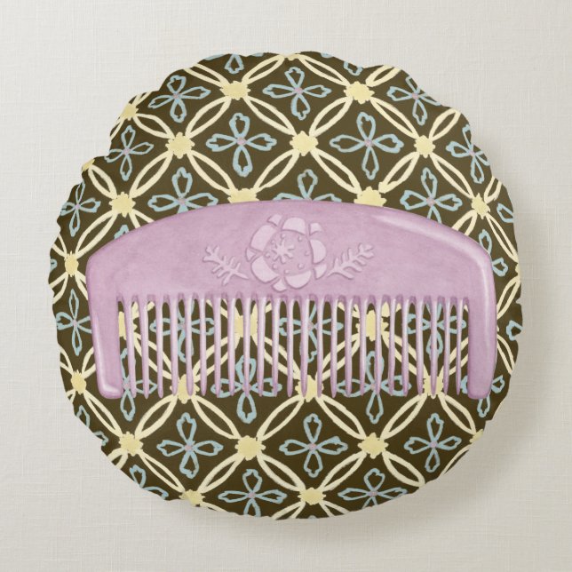 Lavender Comb on Chocolate Background Round Pillow (Front)