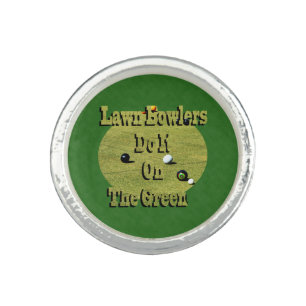 Lawn Bowlers Do It On The Green, Ring