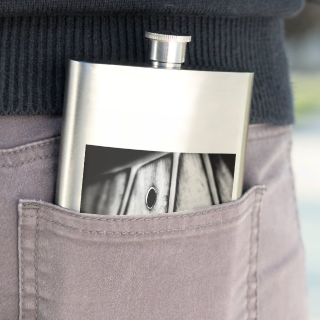 leaf is home flask (In Situ)