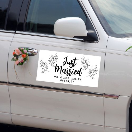 Leafy Border Just Married Car Banner Car Magnet