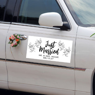 Leafy Border Just Married Car Banner Magnet