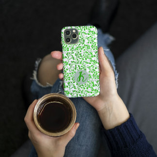 Leafy Green Pattern Modern Elegant Monogrammed iPhone 11 Case