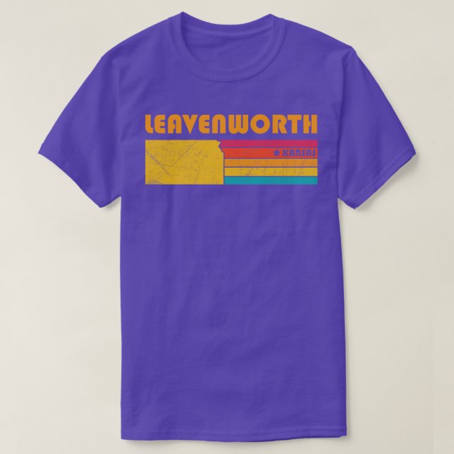 Leavenworth Kansas Vintage Distressed Souvenir T-Shirt (Design Front)