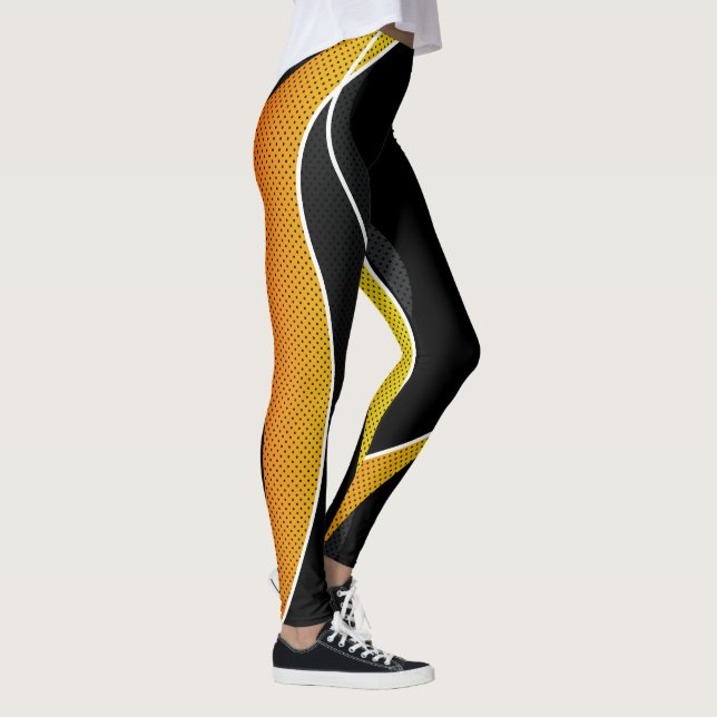 Leggings with a trendy design. (Right)