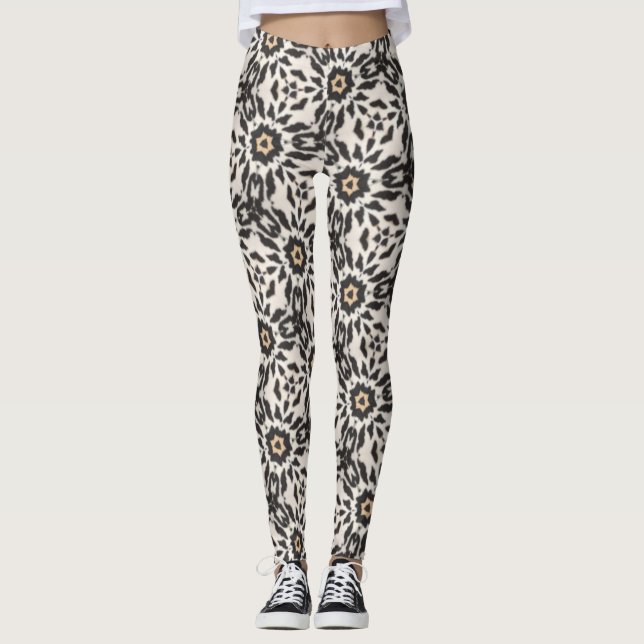 Leggings with geometric dots pattern (Front)