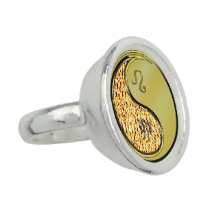Leo & Metal Rabbit Ring