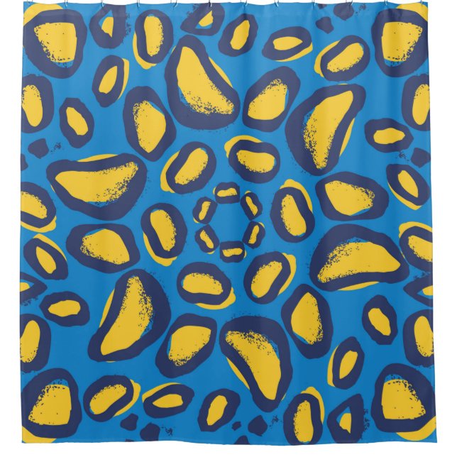 Leopard animal print pattern shower curtain (Front)