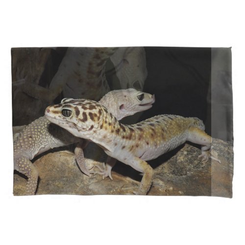 Leopard gecko design for all pillow case