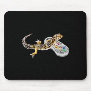 Leopard Gecko Playing Video Game Lizard And Reptil Mouse Pad