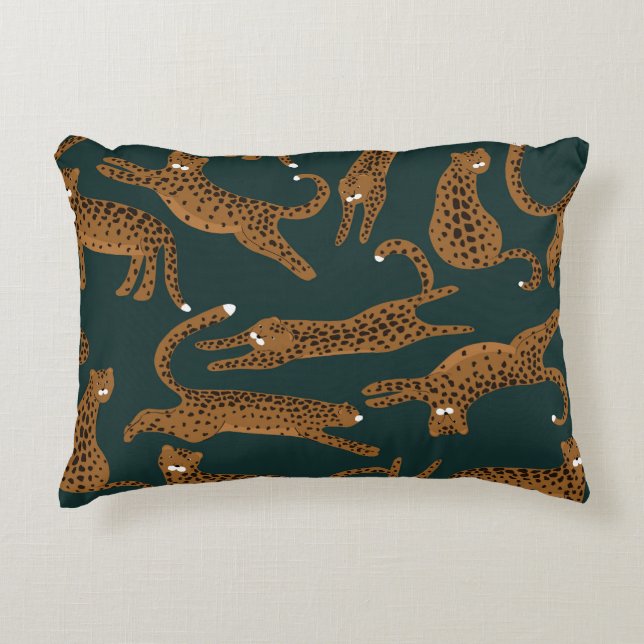 Leopard Jungle: Animal Print Vintage. Accent Pillow (Front)