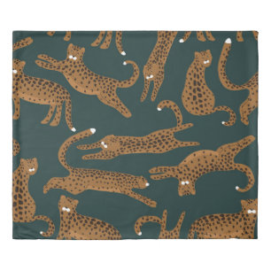 Leopard Jungle: Animal Print Vintage. Duvet Cover
