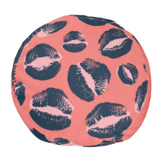 Leopard Kiss: Lipstick Fashion Print Pouf