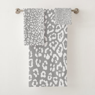 Leopard pattern in white and light grey bath towel set