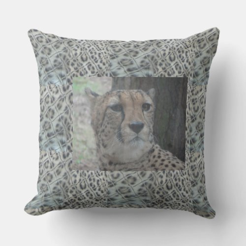 Leopard Pattern Throw Pillow