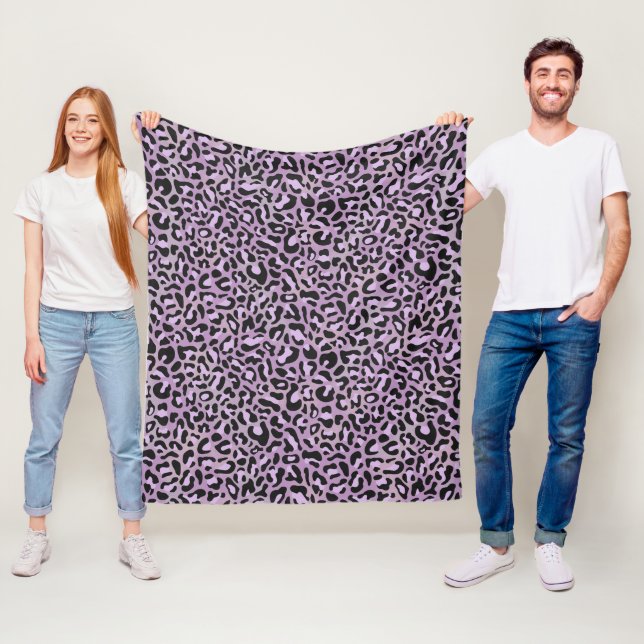Leopard print fleece blanket (In Situ)
