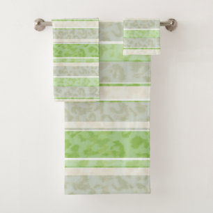 Leopard print on striped background. bath towel set