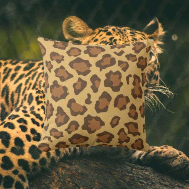 Leopard Print Throw Pillow (Creator Uploaded)