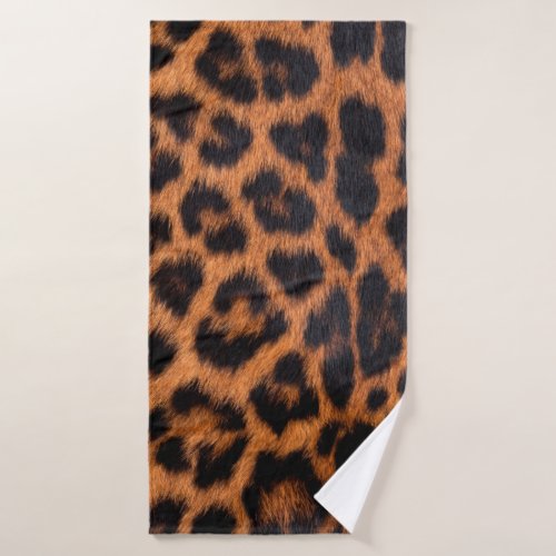 Leopard skin texture  Close_up leopard spot patte Bath Towel