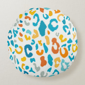 Leopard Spots: Colorful Vintage Texture. Round Pillow