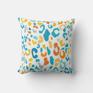 Leopard Spots: Colorful Vintage Texture. Throw Pillow