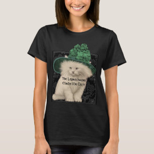 Leprechaun made me do it. Cat Green Hat Clovers T-Shirt