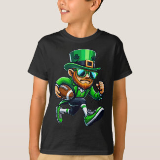 Leprechaun Playing Footll St Patricks Day Sport Me T-Shirt