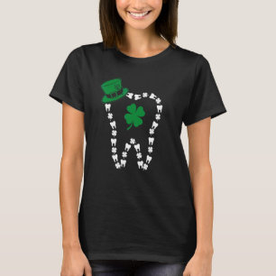 Leprechaun Tooth Shamrock St Patrick Day Dentist D T-Shirt