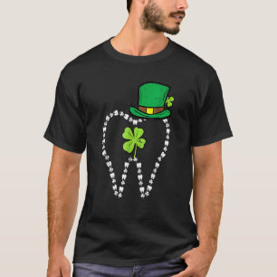 Leprechaun Tooth Shamrock St Patrick Day Dentist D T-Shirt