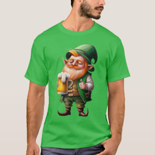 Leprechaun with beer mug on St Patrick’s day T-Shirt