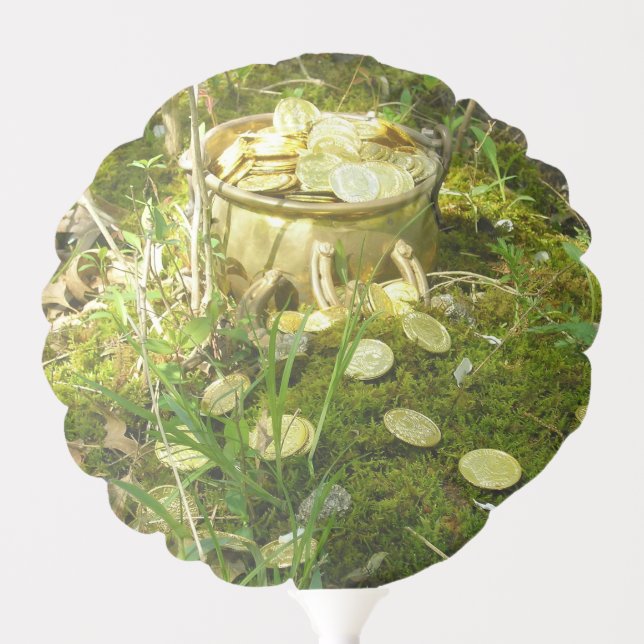 Leprechaun's Pot of Gold in Moss Balloon (Front)