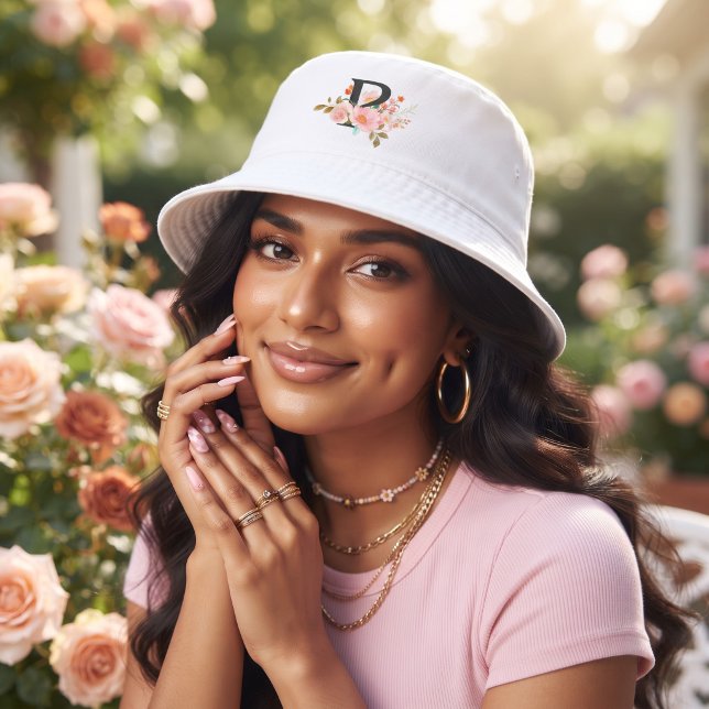 Letter P Bucket Hat (Creator Uploaded)