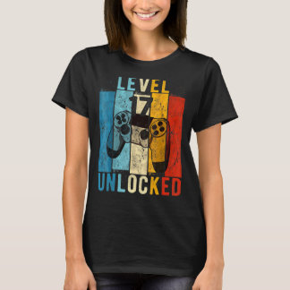 Level 17 Unlocked Video Gamer 17 Year Old 17th Bir T-Shirt