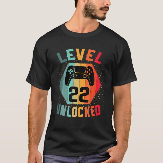 Level 22 Unlocked Birthday Vintage Gamer 22Th Birt T-Shirt (Front)